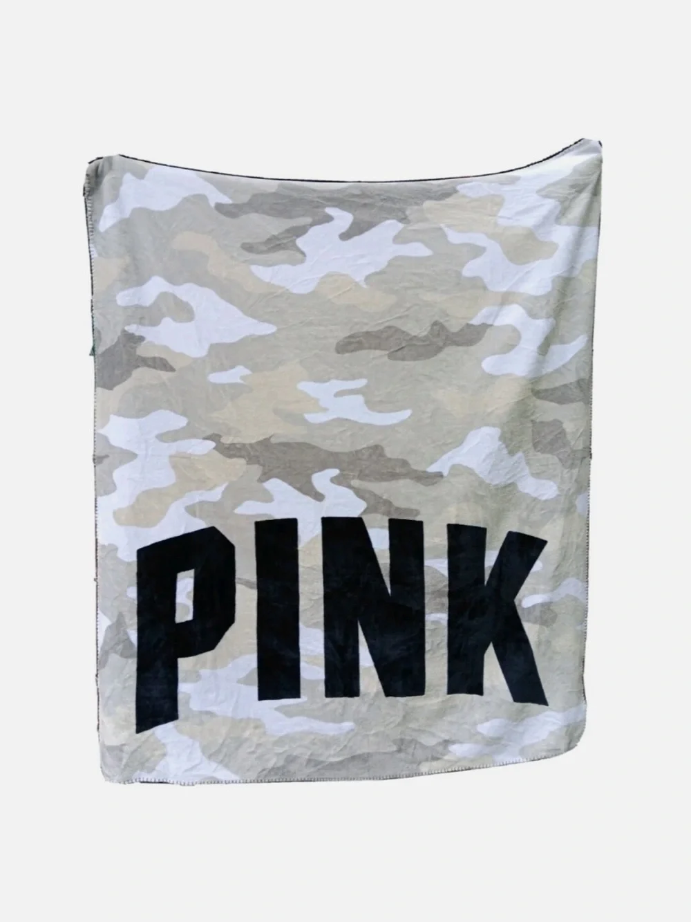 Vs PINK camouflage throw blanket
